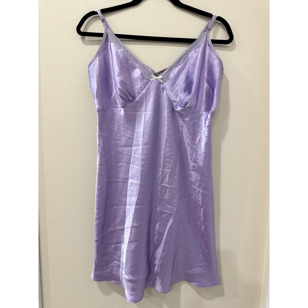 Vintage Linea Donatella Womens XL Purple Satin Lace Trim Chemise Nightgown